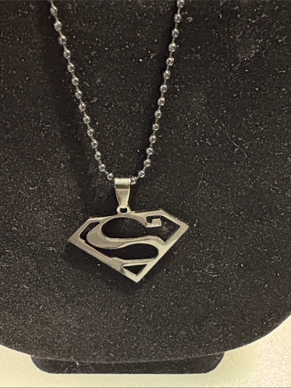 Superman Logo Pendant Necklace - Silver Tone